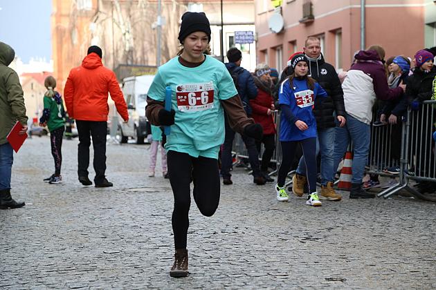 SP 3 Lębork i SP Nowa Wieś Lęborska najlepsi podczas 29. Biegów Mikołajkowych
