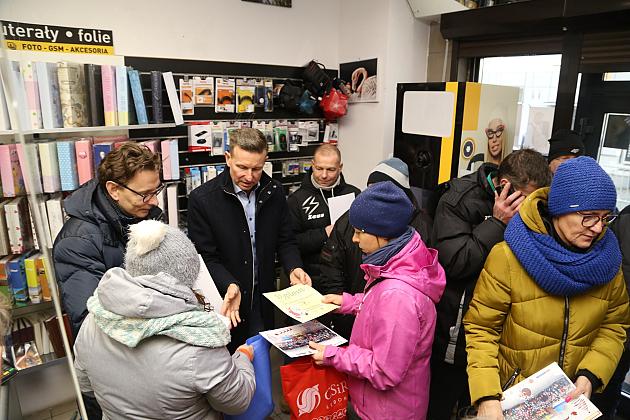 SP 3 Lębork i SP Nowa Wieś Lęborska najlepsi podczas 29. Biegów Mikołajkowych