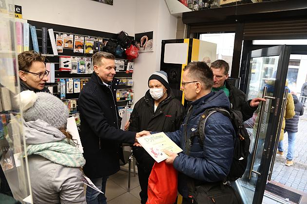 SP 3 Lębork i SP Nowa Wieś Lęborska najlepsi podczas 29. Biegów Mikołajkowych