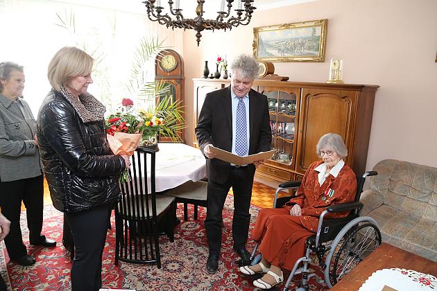 Setne urodziny Teresy Przychody