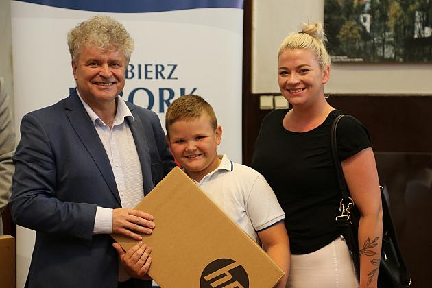 Laptopy trafiły w ręce mieszkańców