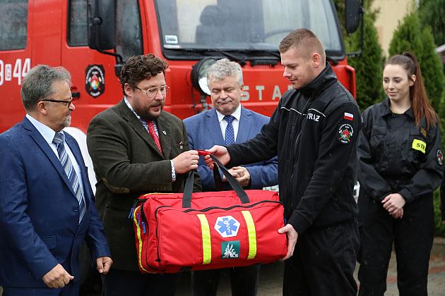 Ochotnicza Straż Pożarna z nowym wyposażeniem