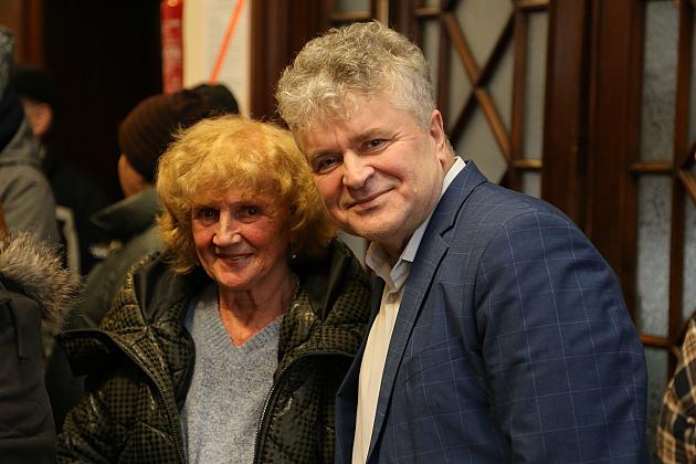 Kalendarze Lęborka na rok 2023 rozdane na „Mikołajki”