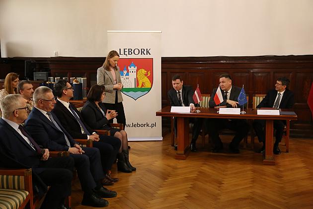Lębork ma nowe miasto partnerskie. Umowa o współpracy z łotewskim Ogre podpisana
