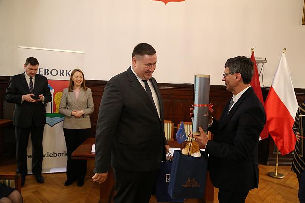 Lębork ma nowe miasto partnerskie. Umowa o współpracy z łotewskim Ogre podpisana
