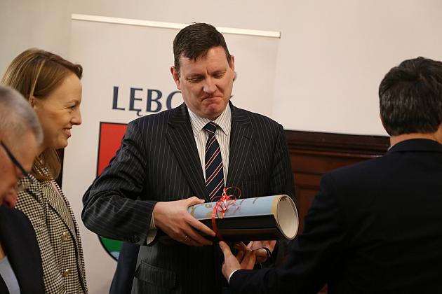 Lębork ma nowe miasto partnerskie. Umowa o współpracy z łotewskim Ogre podpisana