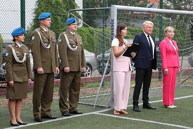 Uczniowie wrócili do szkół. Inauguracja roku szkolnego w SP nr 5 w Lęborku