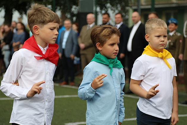 Uczniowie wrócili do szkół. Inauguracja roku szkolnego w SP nr 5 w Lęborku