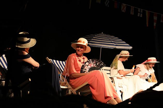 W rytmie wspomnień – zespół Bel Canto wystąpił dla lęborskich seniorów