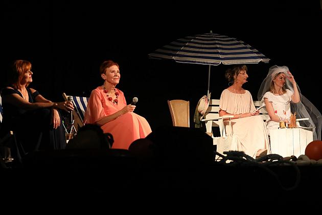 W rytmie wspomnień – zespół Bel Canto wystąpił dla lęborskich seniorów