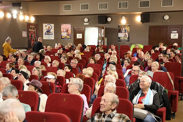 Rok „Fregaty dla Seniorów” – film, kawa i spotkanie w dobrym towarzystwie!