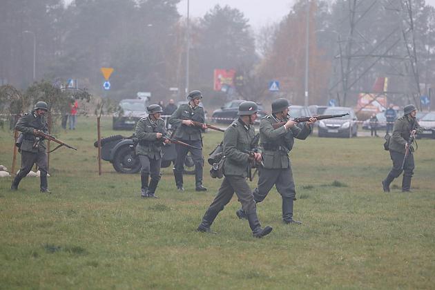 Lębork uczcił niepodległość widowiskiem o „Hubalu”