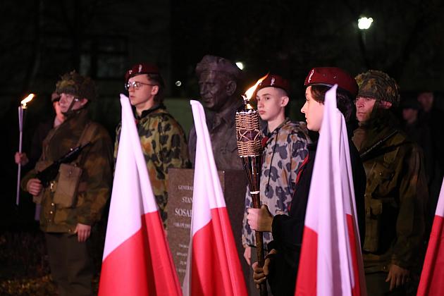 Capstrzyk z harcerzami z okazji Święta Niepodległości