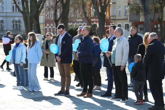 Lębork solidarny z osobami w spektrum autyzmu