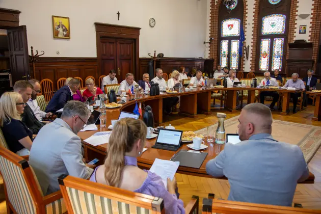 Radni przegłosowali wotum zaufania i absolutorium dla burmistrza Lęborka