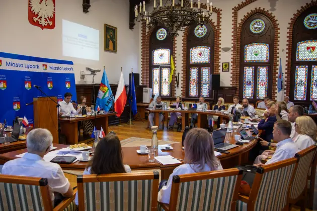 Radni przegłosowali wotum zaufania i absolutorium dla burmistrza Lęborka