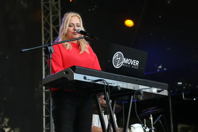 Od wakacyjnych hitów po gospel – muzyczny piątek na Jarmarku św. Jakuba