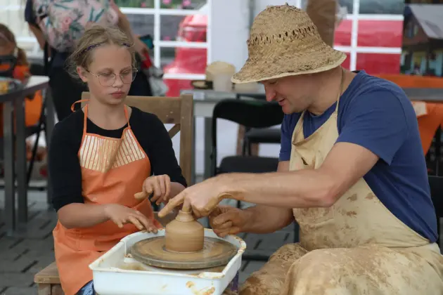 Ceramiczny Lębork za nami. Pożegnanie Lata trwa – przed nami popołudnie i wieczór pełne atrakcji!