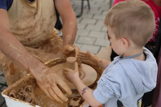 Ceramiczny Lębork za nami. Pożegnanie Lata trwa – przed nami popołudnie i wieczór pełne atrakcji!