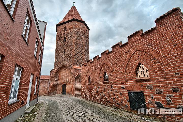 Baszta Bluszczowa Czytaj więcej