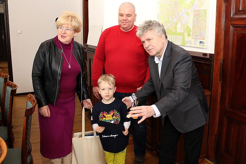 „Orkiestrowy trzmiel” przekazany w dobre ręce