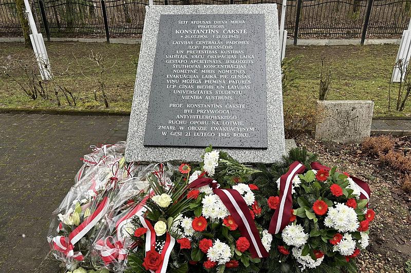 Ambasador Łotwy oddał hołd ofiarom Marszu Śmierci w KL Stutthof