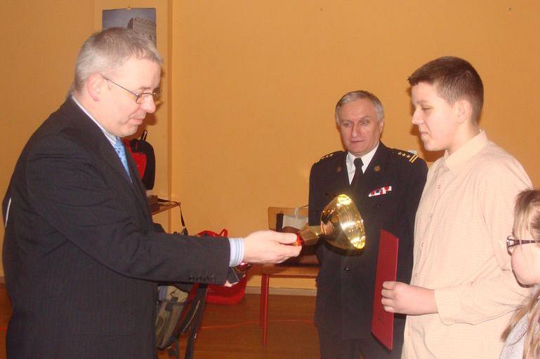 ,,Młodzież zapobiega pożarom