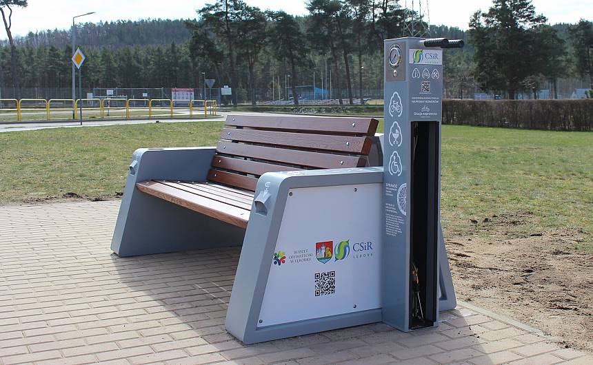 Czytaj o: Solarna ławka i samoobsługowa stacja rowerowa