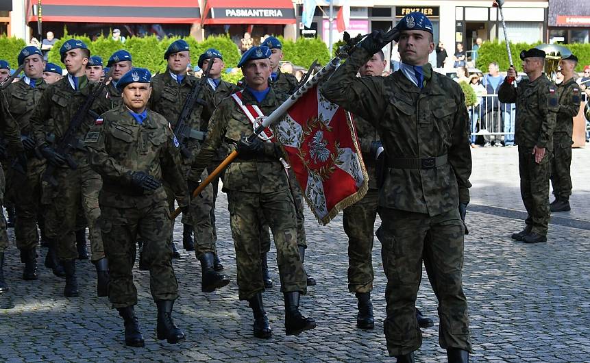 Czytaj o: Uroczysta Przysięga Żołnierzy na Placu Pokoju