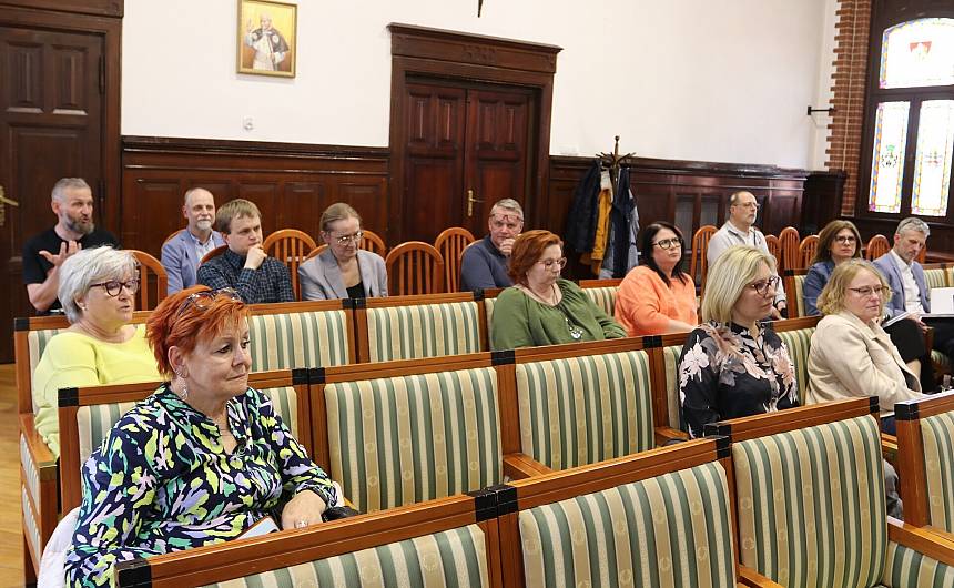 Czytaj o: Rozmawiali o przyszłości „Nowego Świata”. Trwa