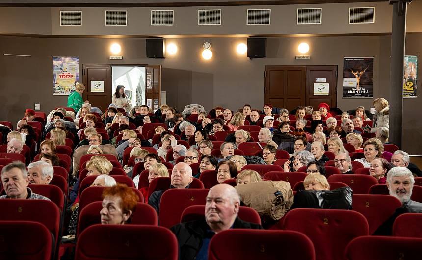 Czytaj o: 3000 seniorów w kinie - „Fregata dla Seniorów”